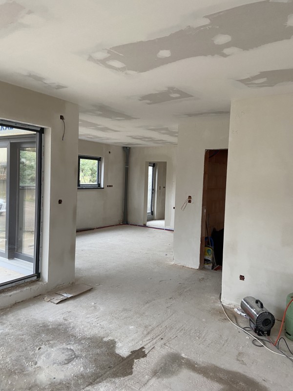Travaux de plâtreries sur une nouvelle construction à Saverne